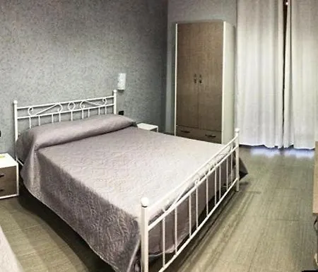 Alojamento de Acomodação e Pequeno-almoço La Primavera Acerra